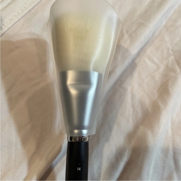 Dior Makeup Toiletry Bag w/Brush Set GWP - Picture 3 of 15